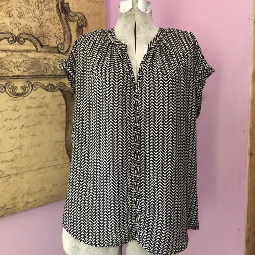 Black & White Sleeveless Blouse